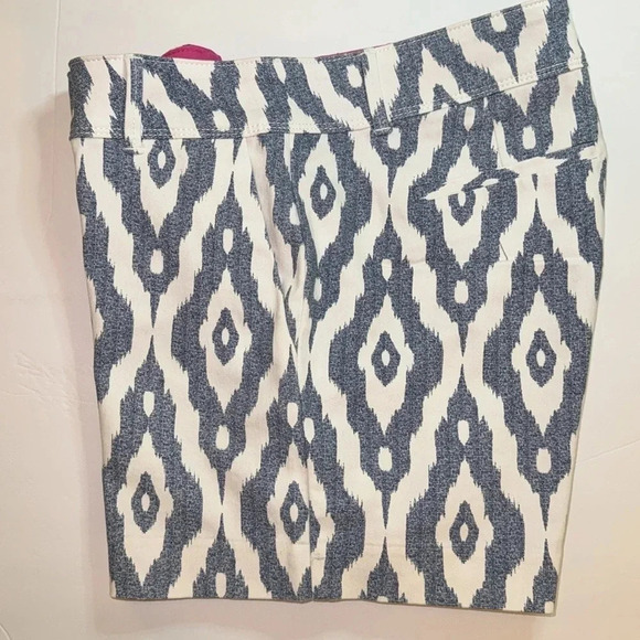 Isaac Mizrahi Beautiful Shorts - Picture 6 of 9